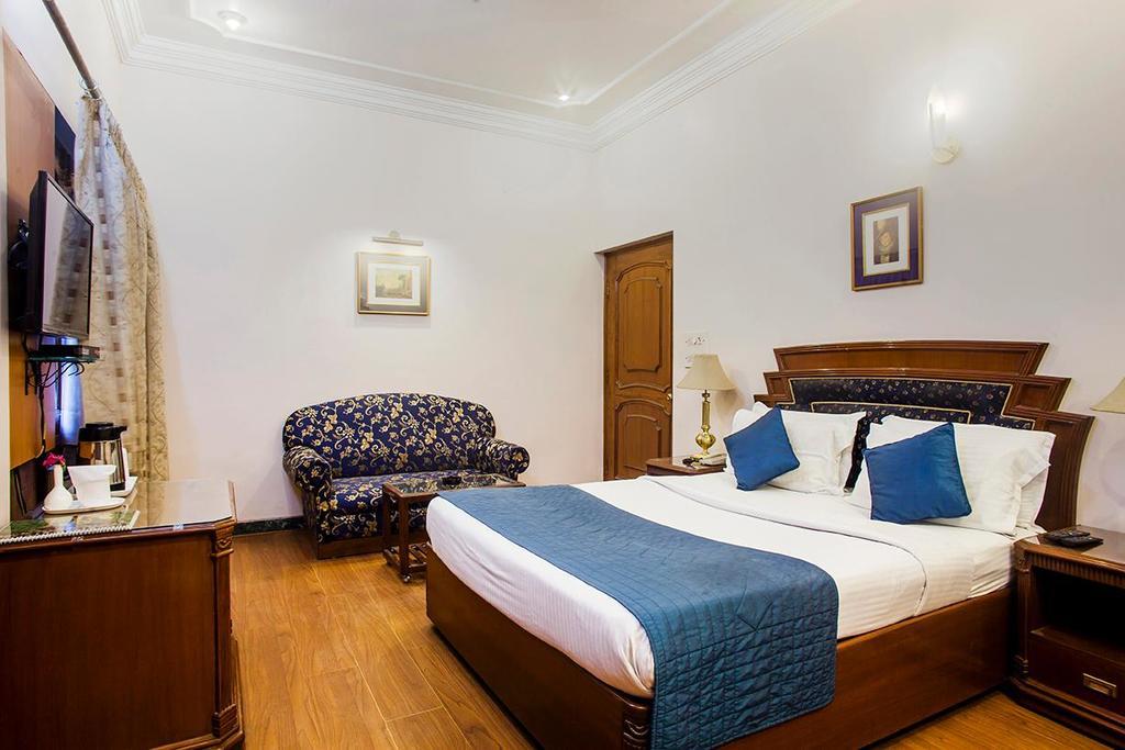 Hotel Imperial House Allahabad Exterior photo