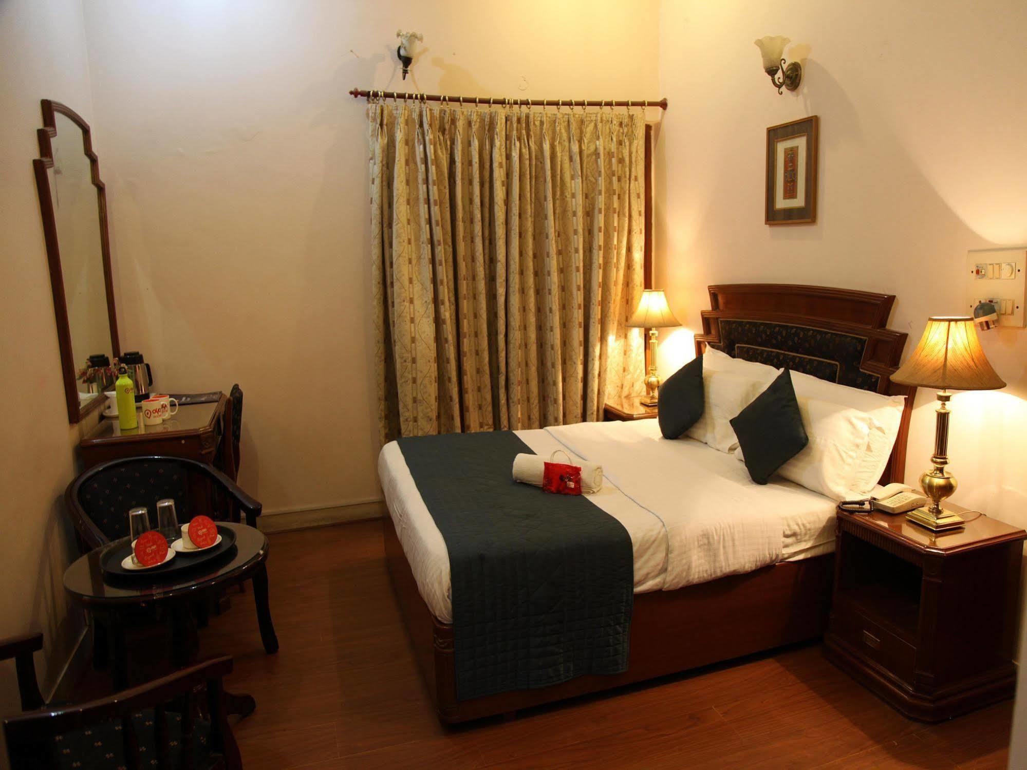 Hotel Imperial House Allahabad Exterior photo